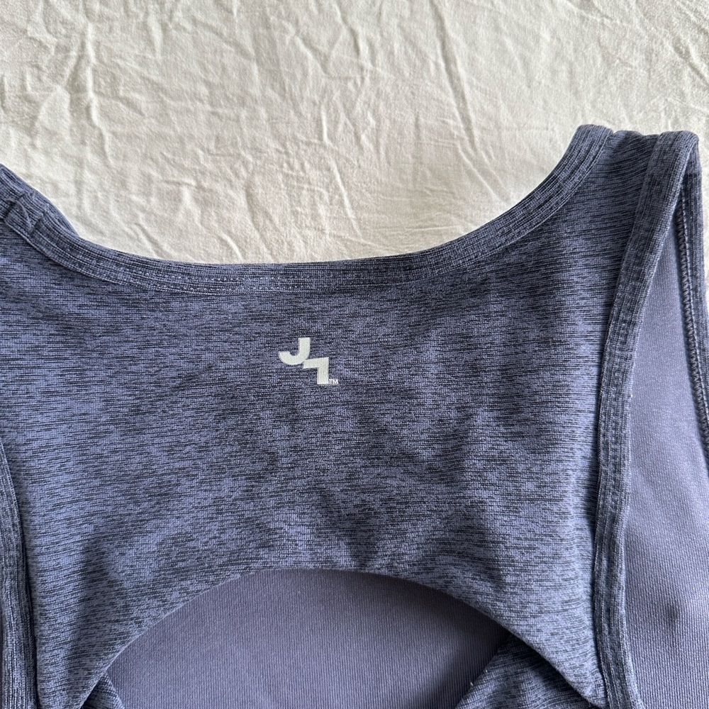 JoyLab Cropped Cut Out Tank Top - Picture 4 of 8